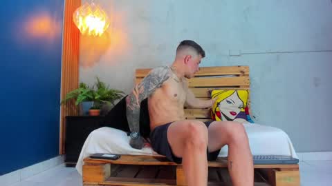 Xavier online show from February 2025 01:11:01 AM