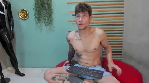 Xavier online show from November 2025 07:15:02 PM