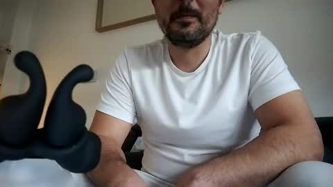 Snapshot of frenchhard0000 chatting on February 2025 10:59:01 AM Horny french hard online show from February 2025 10:59:01 AM