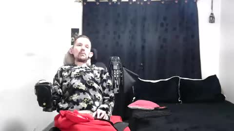 Snapshot of frenchroulette chatting on December 2024 01:31:02 AM Thomas y Sophia online show from December 2024 01:31:02 AM