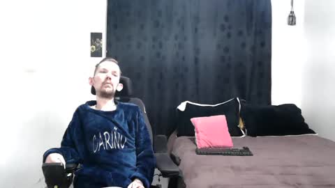 Snapshot of frenchroulette chatting on December 2024 11:11:02 AM Thomas y Sophia online show from December 2024 11:11:02 AM