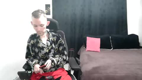 Snapshot of frenchroulette chatting on January 2025 11:14:01 AM Thomas y Sophia online show from January 2025 11:14:01 AM