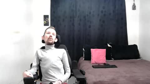 Snapshot of frenchroulette chatting on February 2025 09:47:01 AM Thomas y Sophia online show from February 2025 09:47:01 AM
