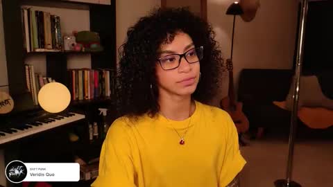 Vale online show from October 2025 04:59:02 AM