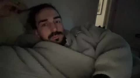 ITALIANGUY online show from November 2025 04:39:01 PM