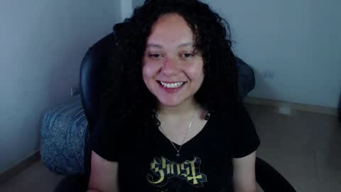 Snapshot of freud_x_louise1 chatting on December 2024 09:49:01 AM Louise  online show from December 2024 09:49:01 AM