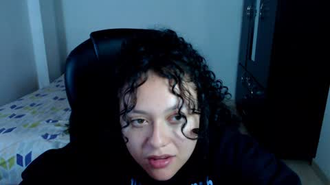 Snapshot of freud_x_louise1 chatting on January 2025 05:21:02 AM Louise  online show from January 2025 05:21:02 AM