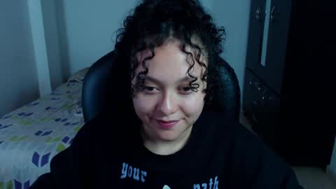 Snapshot of freud_x_louise1 chatting on February 2025 02:08:02 AM Louise  online show from February 2025 02:08:02 AM