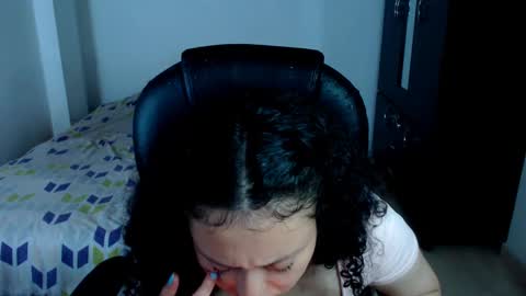 Snapshot of freud_x_louise1 chatting on March 2025 06:30:01 AM Louise  online show from March 2025 06:30:01 AM