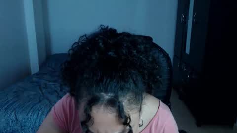 Snapshot of freud_x_louise1 chatting on November 2025 11:10:02 AM Louise online show from November 2025 11:10:02 AM