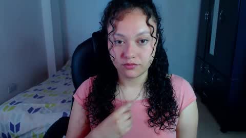 Snapshot of freud_x_louise1 chatting on December 2025 12:09:01 PM Louise online show from December 2025 12:09:01 PM