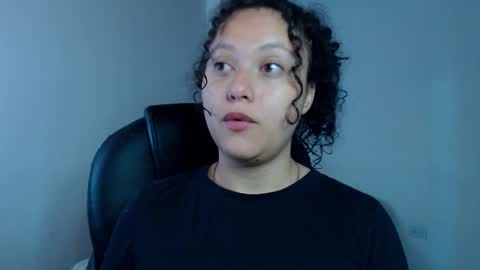 Snapshot of freud_x_louise1 chatting on December 2025 12:22:01 PM Louise online show from December 2025 12:22:01 PM