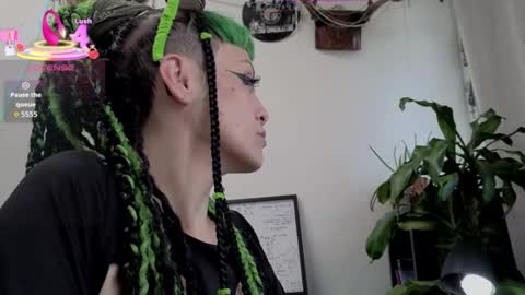 freyaa_sorceress online show from October 2025 07:03:01 PM