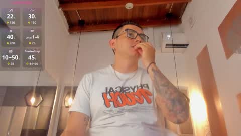 Snapshot of freyalane chatting on October 2025 06:08:01 PM ALIS AND ALEX online show from October 2025 06:08:01 PM