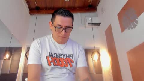 Snapshot of freyalane chatting on October 2025 04:17:02 PM ALIS AND ALEX online show from October 2025 04:17:02 PM