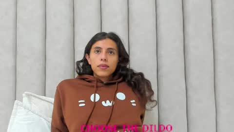 Snapshot of freyamoller chatting on September 2025 06:23:02 PM FREYA online show from September 2025 06:23:02 PM