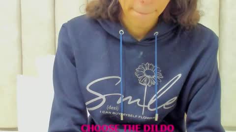 Snapshot of freyamoller chatting on November 2025 06:21:01 PM FREYA online show from November 2025 06:21:01 PM