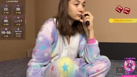 FreyaOliver online show from October 2025 09:43:02 AM