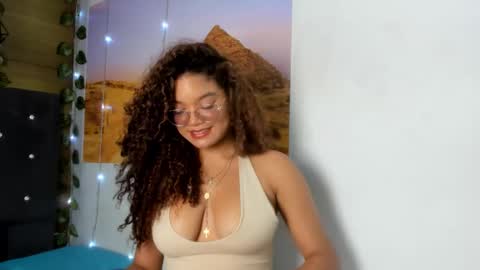 Frezzita online show from September 2025 07:48:01 PM