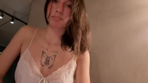 Lina online show from March 2025 06:39:02 PM