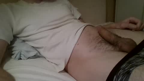 friendly_frank_18 online show from December 2024 09:04:02 PM