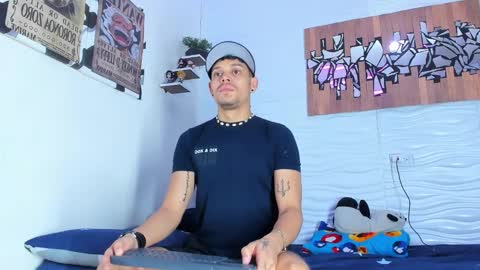 Adam y pitter online show from October 2025 11:35:01 PM