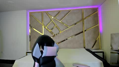 Snapshot of frreya_ chatting on November 2025 02:41:01 PM Frreya online show from November 2025 02:41:01 PM