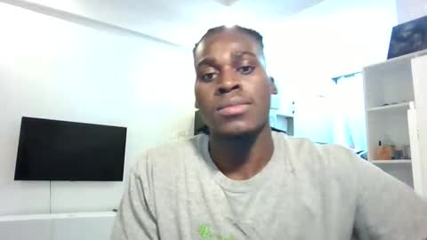 Snapshot of fuck_buoy chatting on October 2025 05:01:01 PM Prince online show from October 2025 05:01:01 PM