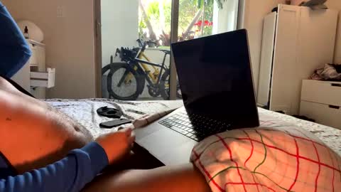 fuklicious online show from January 2025 04:20:01 PM