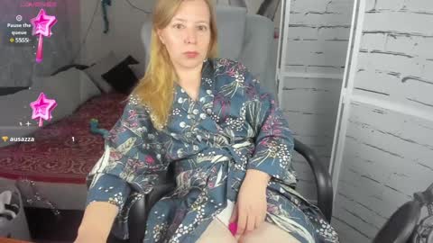 funny_bunny4 online show from January 2025 06:59:02 PM