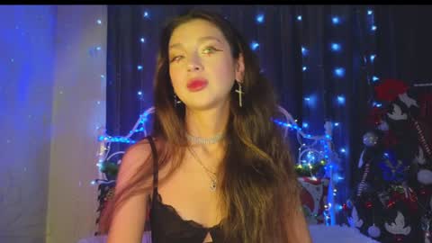 Tiffany online show from December 2024 09:30:02 PM