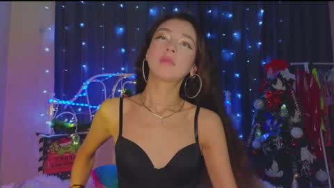 Tiffany online show from December 2024 03:00:02 AM