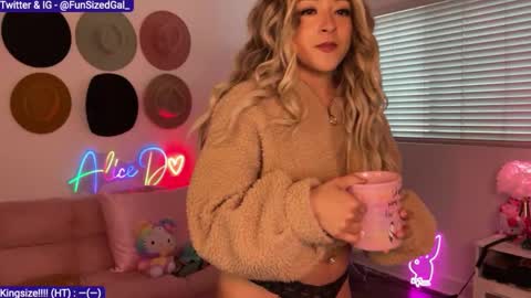 Alice D online show from February 2025 10:33:01 PM