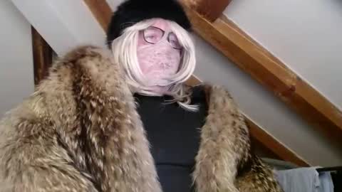 Dany online show from January 2025 10:19:01 PM