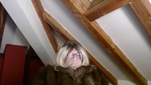 Dany online show from November 2025 04:29:02 PM