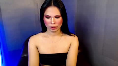 fuschiafucker online show from December 2024 02:01:01 AM