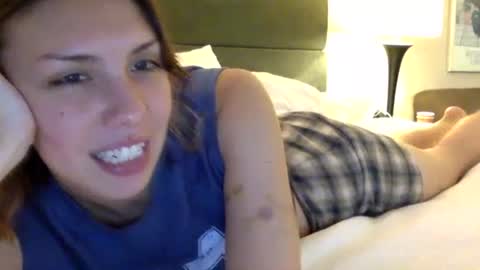 Snapshot of fushialake chatting on November 2025 07:15:02 PM Fushia online show from November 2025 07:15:02 PM