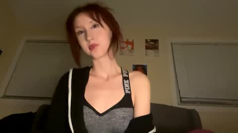 Snapshot of g0ddessluna1800 chatting on January 2025 05:21:02 AM Goddess Luna online show from January 2025 05:21:02 AM