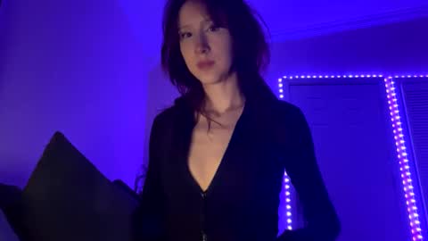 Snapshot of g0ddessluna1800 chatting on March 2025 05:09:01 AM Goddess Luna online show from March 2025 05:09:01 AM