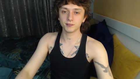 Snapshot of g1vememoney chatting on November 2025 12:27:01 AM Ian online show from November 2025 12:27:01 AM