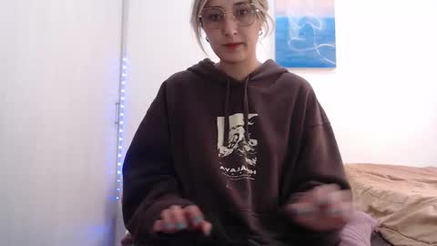 Gabriela online show from October 2025 04:19:01 PM