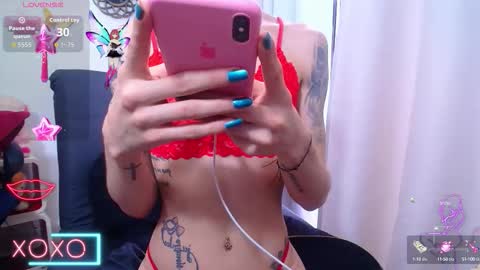 Snapshot of gabbyhills_ chatting on September 2025 07:29:01 PM Gabby online show from September 2025 07:29:01 PM