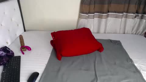 gabellacutie online show from September 2025 06:42:01 PM