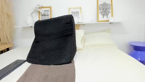 Gabriela. online show from February 2025 12:27:01 PM