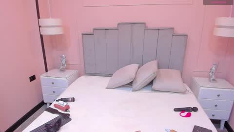 Snapshot of gabriela_lux chatting on October 2025 12:03:01 PM online show from October 2025 12:03:01 PM