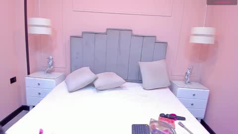 Snapshot of gabriela_lux chatting on October 2025 11:51:02 AM online show from October 2025 11:51:02 AM