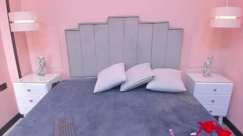 Snapshot of gabriela_lux chatting on October 2025 11:57:02 AM online show from October 2025 11:57:02 AM