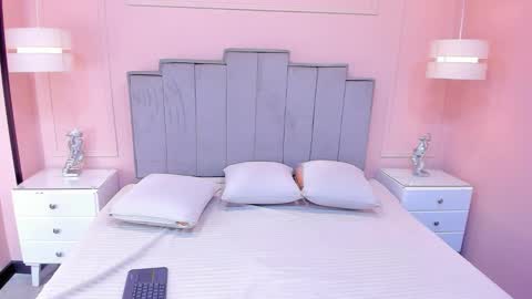 Snapshot of gabriela_lux chatting on October 2025 11:11:01 AM online show from October 2025 11:11:01 AM