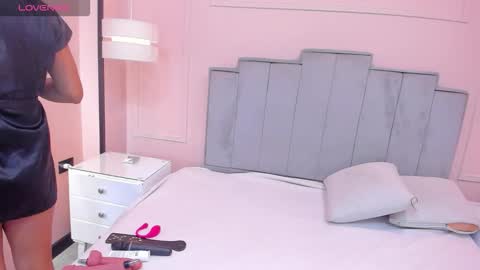 Snapshot of gabriela_lux chatting on November 2025 12:25:01 PM online show from November 2025 12:25:01 PM