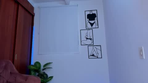 Snapshot of gaby_girl chatting on November 2025 08:41:01 PM online show from November 2025 08:41:01 PM